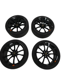 Lamborghini Urus Pirelli Tyres 23 Inch
