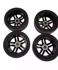 Mercedes Benz V-Class W447 19 inch Rims with Continental Tyres White OEM A4474014500