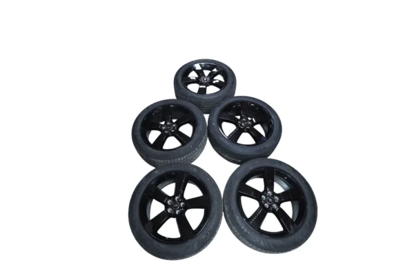 Land Rover Defender 22 Continental Tires Defender Black OEM L8BM-1007-CA