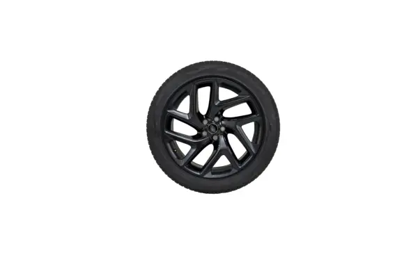 Range Rover Sport 22 inch Pirelli Tires Set Black OEM N9XM-1007-AA for sale in dubai2