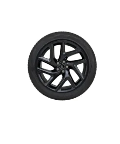 Range Rover Sport 22 inch Pirelli Tires Set Black OEM N9XM-1007-AA for sale in dubai2
