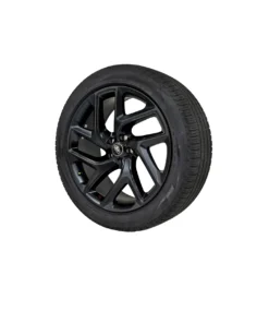 Range Rover Sport 22 inch Pirelli Tires Set Black OEM N9XM-1007-AA for sale in dubai4