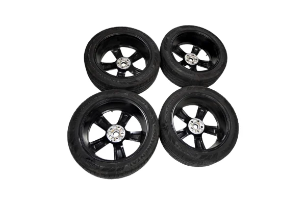 Land Rover Defender 22 inch Rims Black with Continental Tires OEM L8BM-1007-CA for sale in UAE