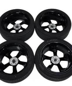 Bentley Bentayga Wheels Tyres Black OEM 36A601025 for sale in dubai 02