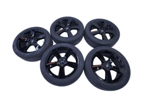 Land Rover Defender Pirelli Tyres Set Black & Orange OEM L8B2-1007-HA for sale in dubai 02