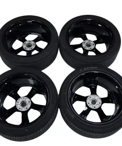 Bentley Bentayga 22-Inch OEM Wheel 36A601025 Black Alloy For sale in Dubai (2)