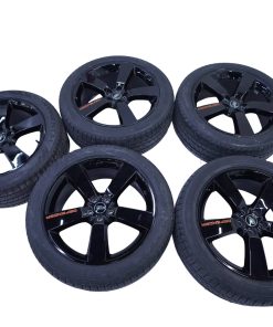 Land Rover Defender Pirelli Tyre Set L8B2-1007-HA Black & Orange – Genuine OEM