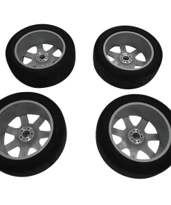 ROLLS ROYCE CULLINAN Original Tires with Rims and Bolts Silver for sale in dubai 02