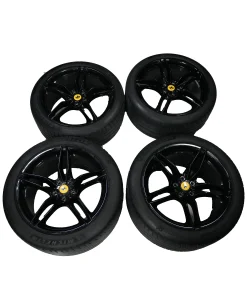 Ferrari 812 Tyres & Rims Set OEM 324158324159 – Black Michelin for sale in dubai (1)